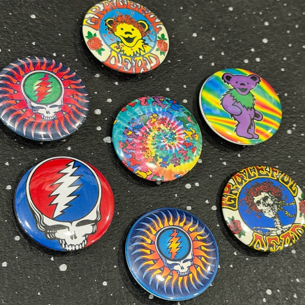 Grateful Dead Multicolor Tie-Dye & Icon Pin Button Set